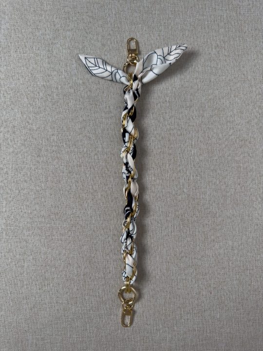 Phone Wrist Lanyard Gold Metal Scarf Phone Charm Strap with Tether Tab Women Phone Chain Accessories for Handbags