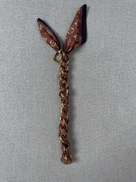 Phone Wrist Lanyard Gold Metal Scarf Phone Charm Strap with Tether Tab Women Phone Chain Accessories for Handbags